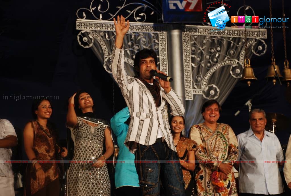 Aadesh Shrivastava Dandia Event hd photo